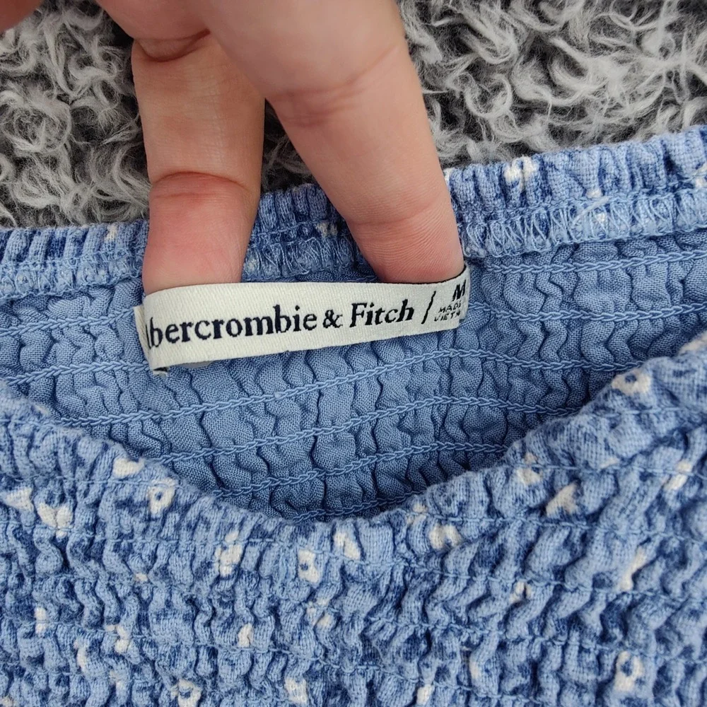 Abercrombie Fitch Womens Cottage Milkmaid Linen Blend Smocked Top M Blue Crop